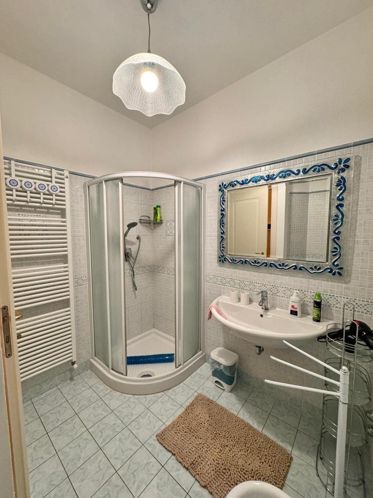 Lady Miranda Apartment Лука Екстериор снимка