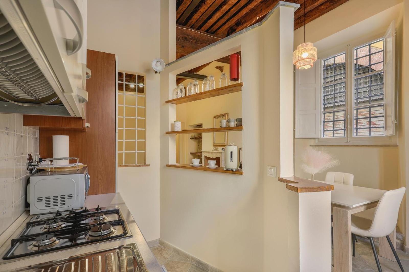Lady Miranda Apartment Лука Екстериор снимка