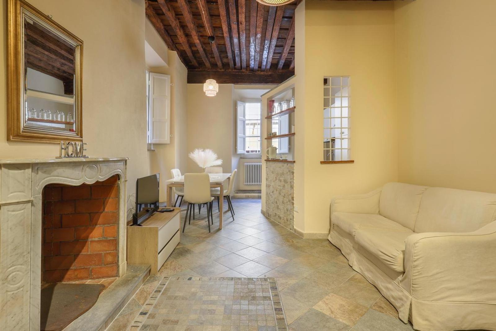Lady Miranda Apartment Лука Екстериор снимка